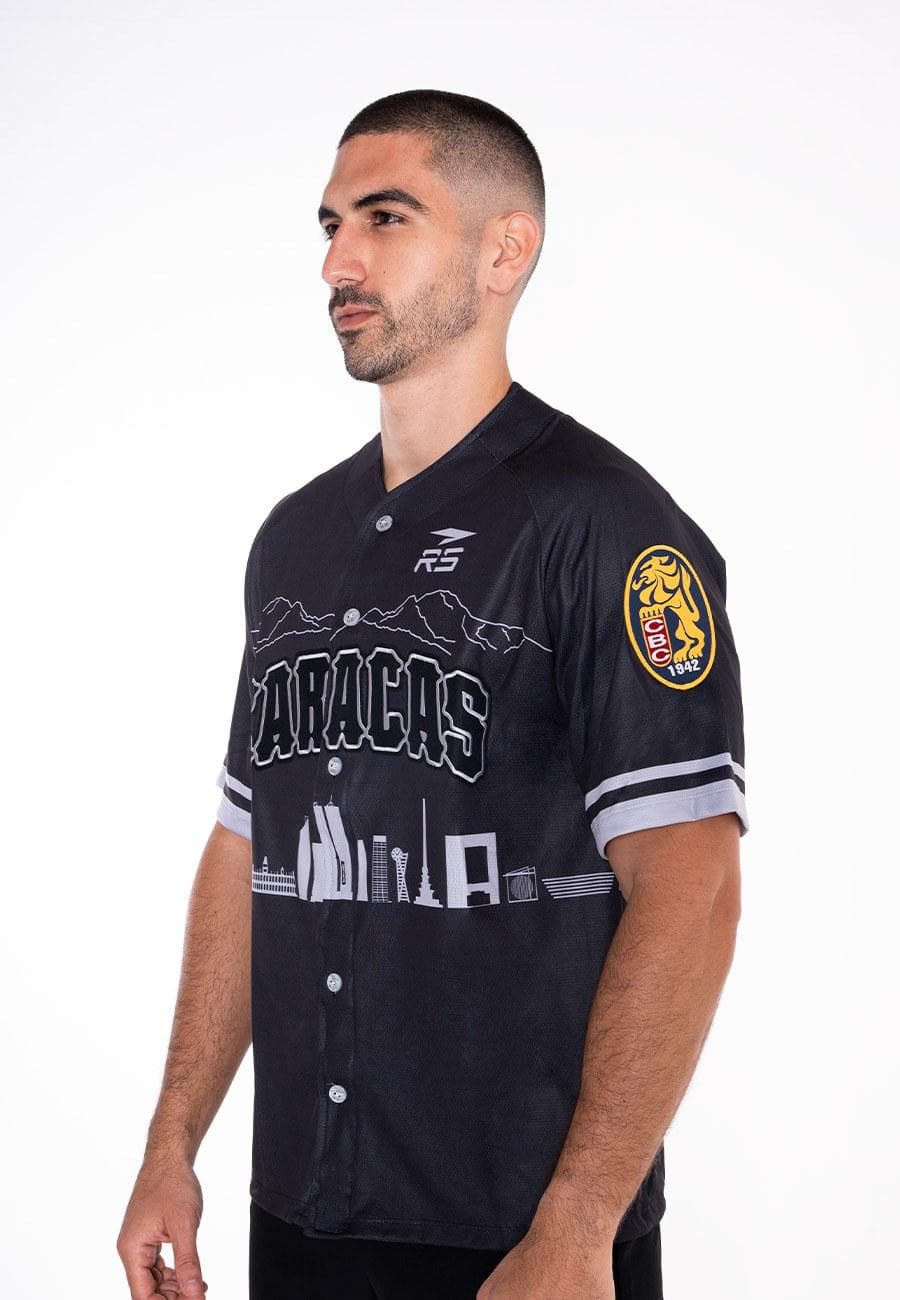 CAMISA DE JUEGO OFICIAL CABALLERO CAMPEONES LEONES DEL CARACAS -  NEGRO/GRIS - 3