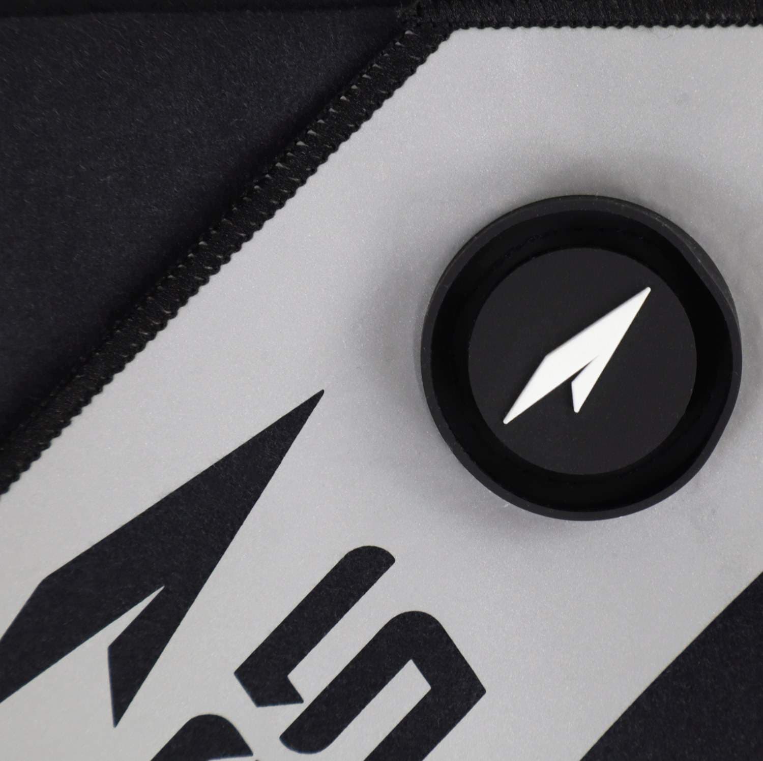 MAGNETIC MICROFIBER TOWEL 150*80cm BLACK - 3